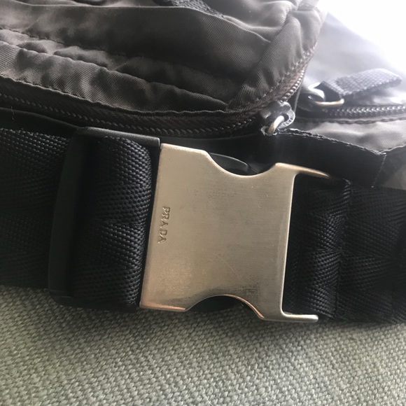 100% AUTH PRADA FANNY WAIST BELT BAG W/CARDS - Picture 7 of 8